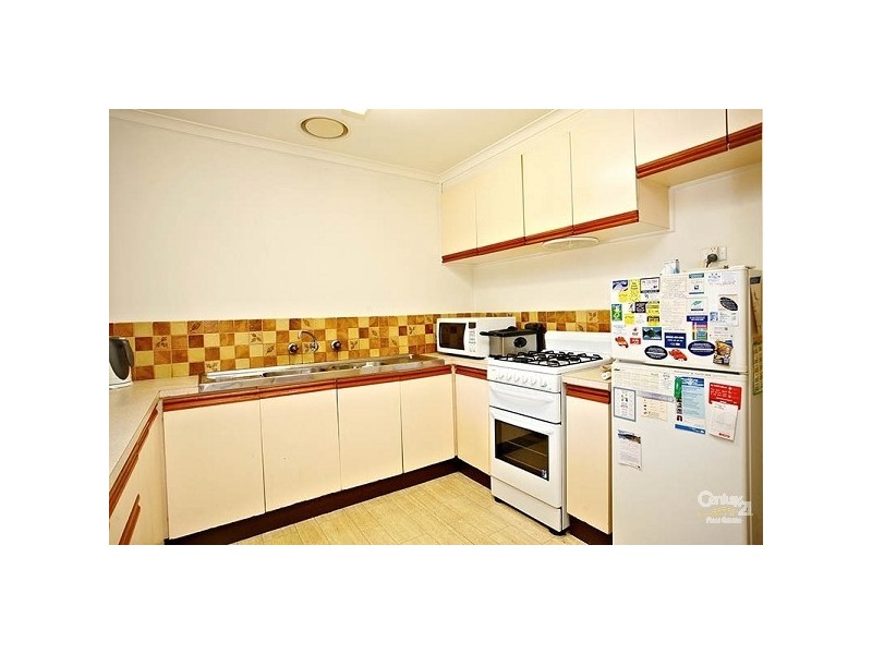 2, 63 Hillcrest Road, Frankston VIC 3199