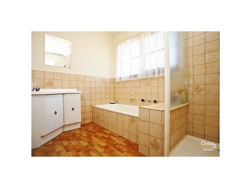 2, 63 Hillcrest Road, Frankston VIC 3199