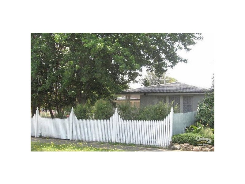 1 Gretana Crescent, Frankston VIC 3199