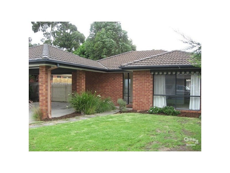 8 Bluegrass Walk, Frankston VIC 3199