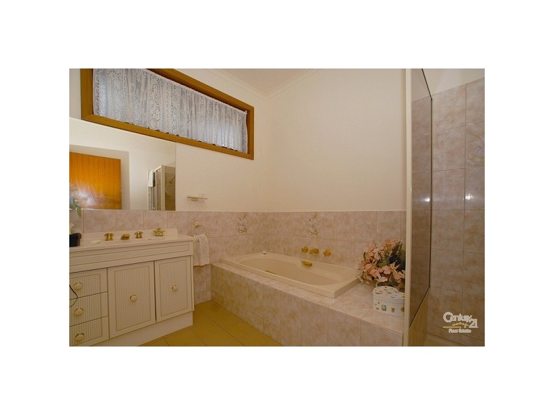 24 Liddesdale Avenue, Frankston South VIC 3199