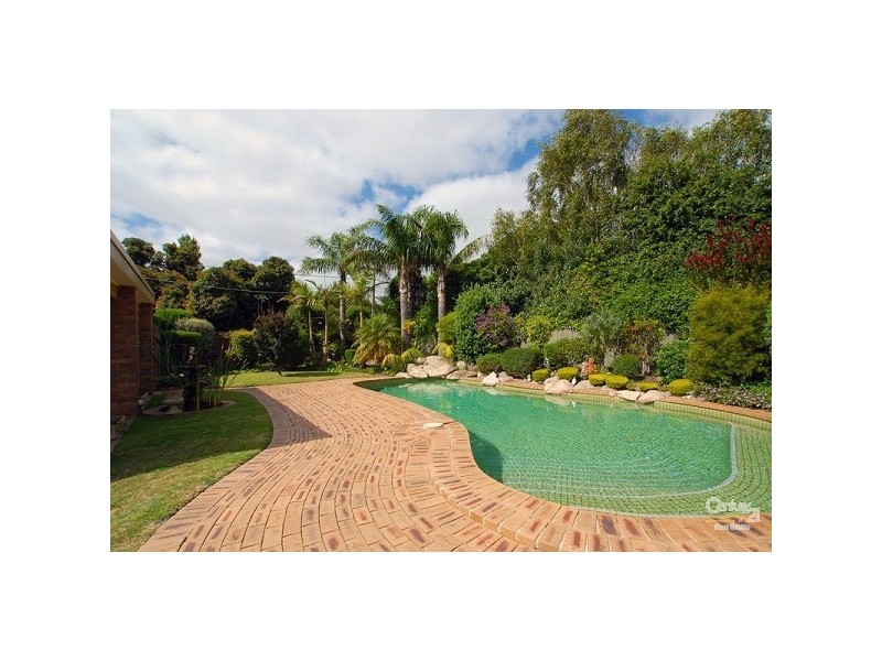 24 Liddesdale Avenue, Frankston South VIC 3199