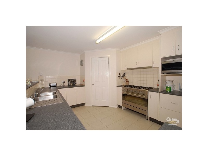 7 Emerald Rise, Skye VIC 3977