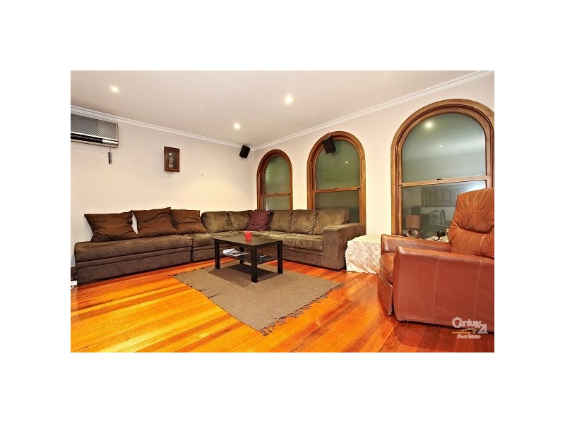 8 Mayfair Court, Frankston VIC 3199