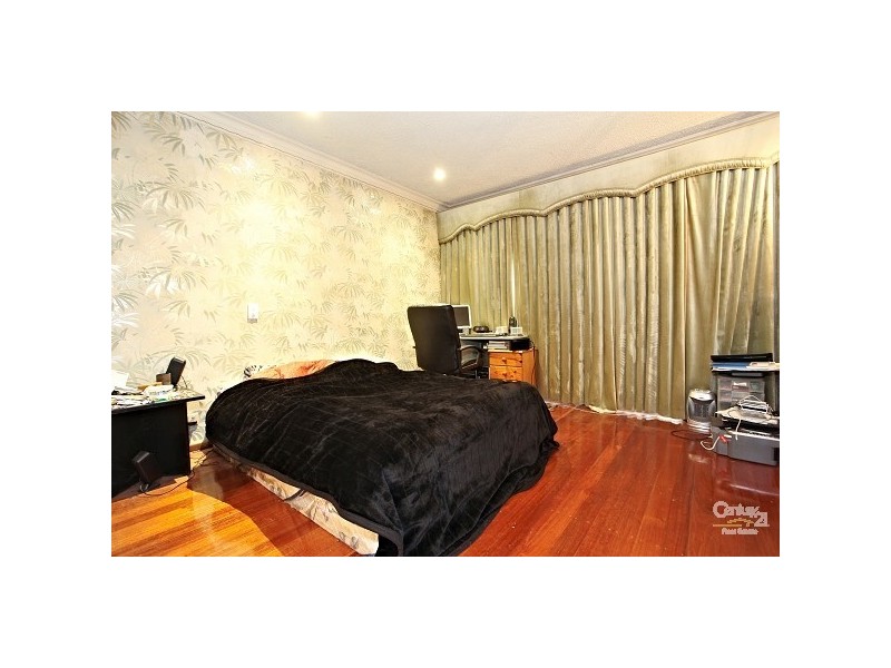 8 Mayfair Court, Frankston VIC 3199