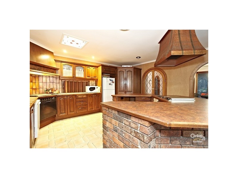 8 Mayfair Court, Frankston VIC 3199