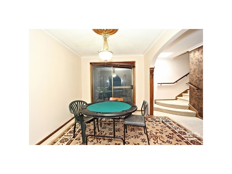 8 Mayfair Court, Frankston VIC 3199