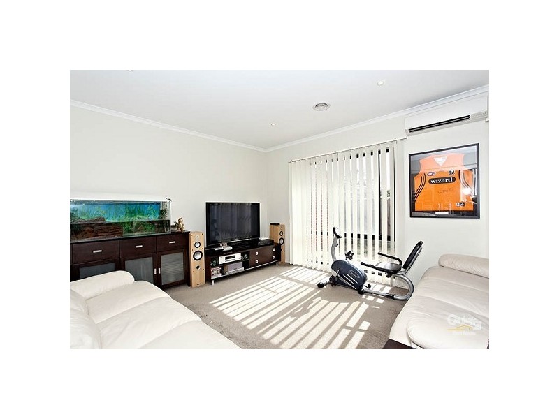 2,53 Railway Parade, Seaford VIC 3198