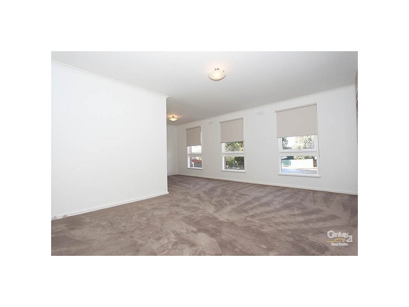 8 Coora Court, Frankston VIC 3199