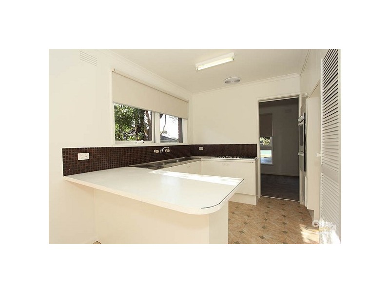 8 Coora Court, Frankston VIC 3199