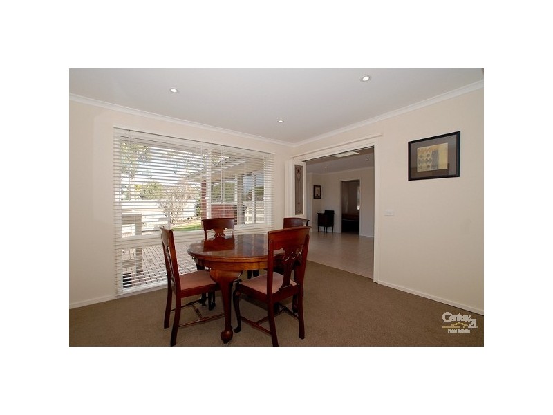 7 Dalkeith Court, Frankston VIC 3199
