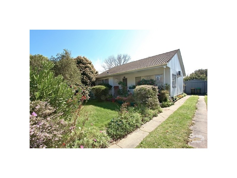 13 Coolgardie Street, Frankston North VIC 3200