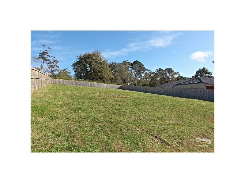 24 Blenheim Place, Frankston South VIC 3199