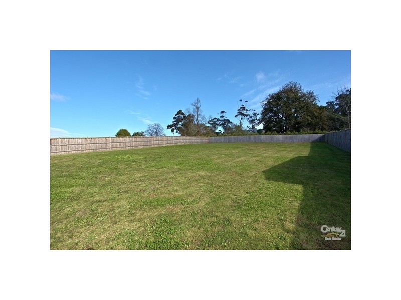 24 Blenheim Place, Frankston South VIC 3199