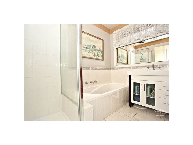 6 Eastbourne Court, Frankston VIC 3199