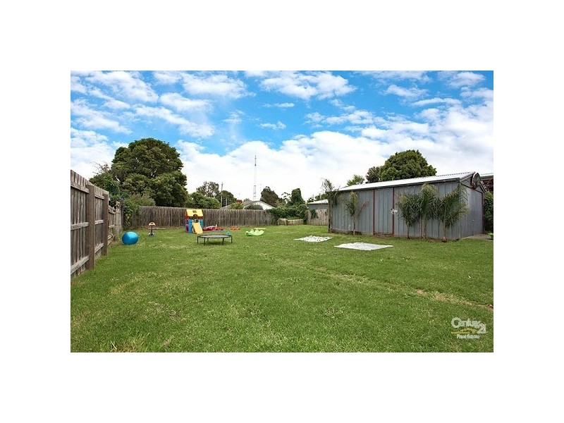 21 Candlebark Crescent, Frankston North VIC 3200