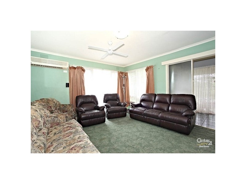 9 The Trossachs, Frankston VIC 3199