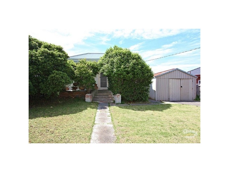 12 Finlay Street, Frankston VIC 3199