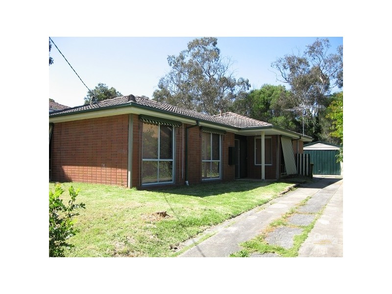 106 Rosemary Crescent, Frankston North VIC 3200