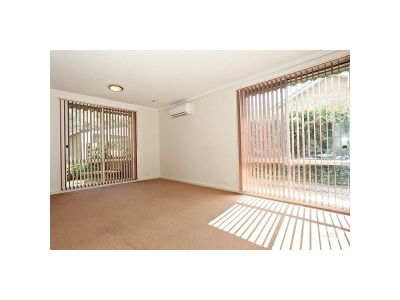 106 Rosemary Crescent, Frankston North VIC 3200