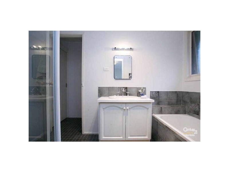 42 Woolston Drive, Frankston South VIC 3199