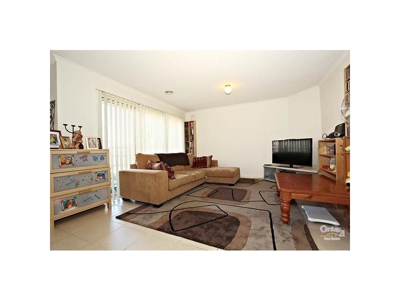 3 Coach House Lane, Skye VIC 3977