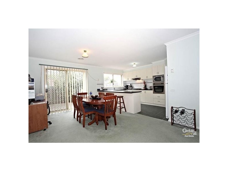 2/2 Boronia Close, Frankston VIC 3199