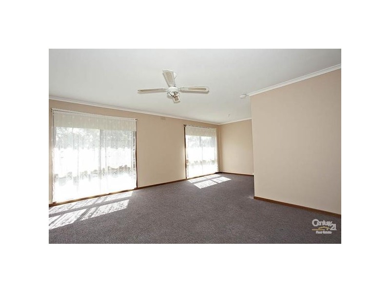 35 Gattinara Drive, Frankston VIC 3199