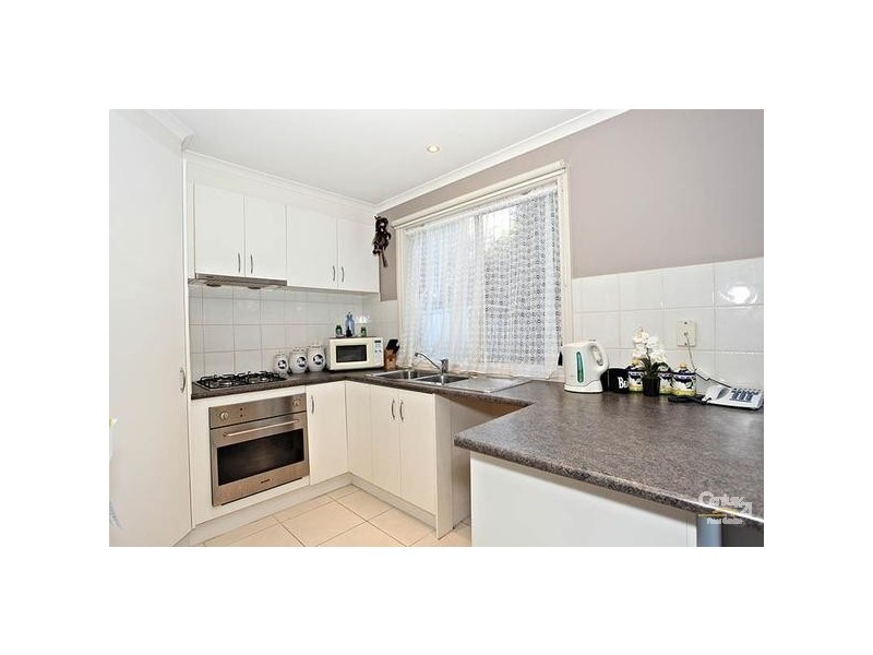 2/16 Nursery Avenue, Frankston VIC 3199
