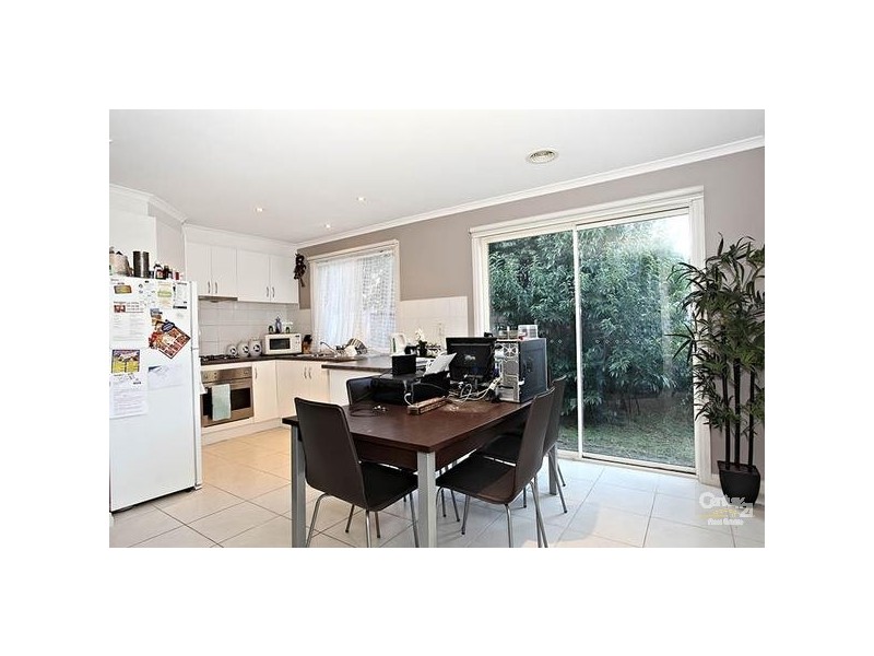 2/16 Nursery Avenue, Frankston VIC 3199