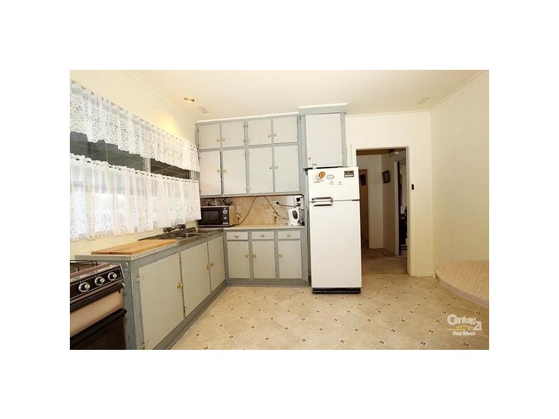 41 Pine Street, Frankston North VIC 3200