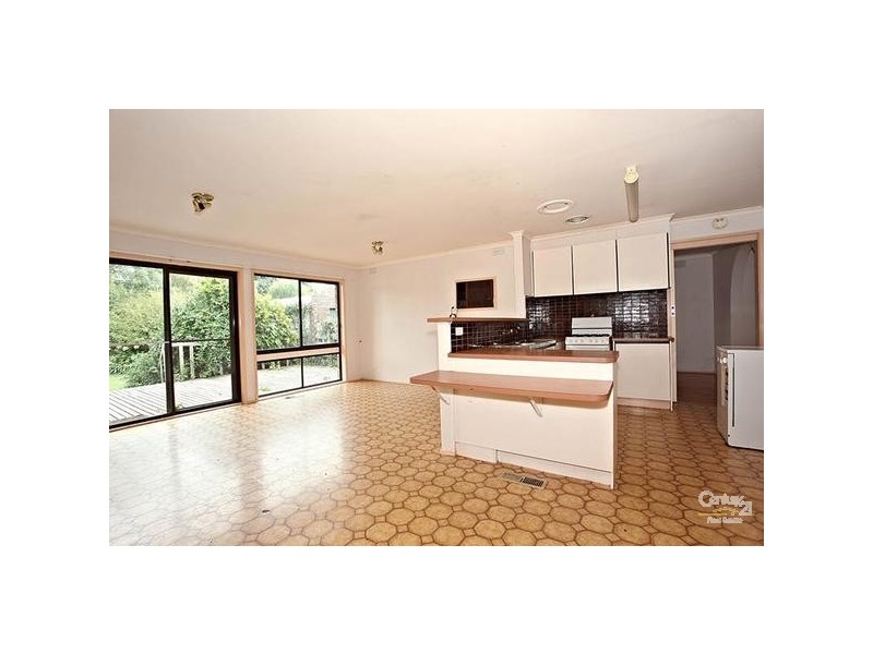 17 Raphael Crescent, Frankston VIC 3199