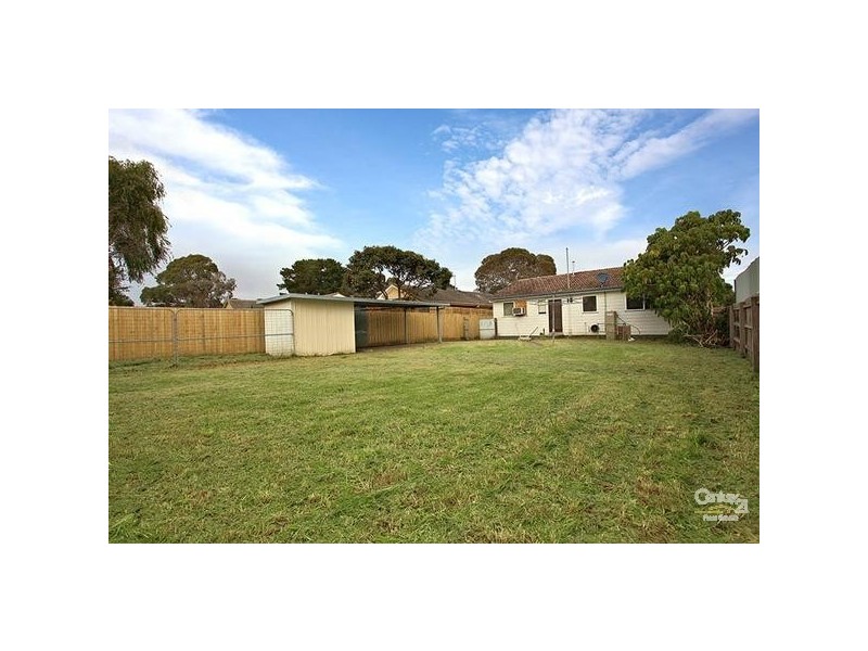 9 Longleaf Street, Frankston North VIC 3200