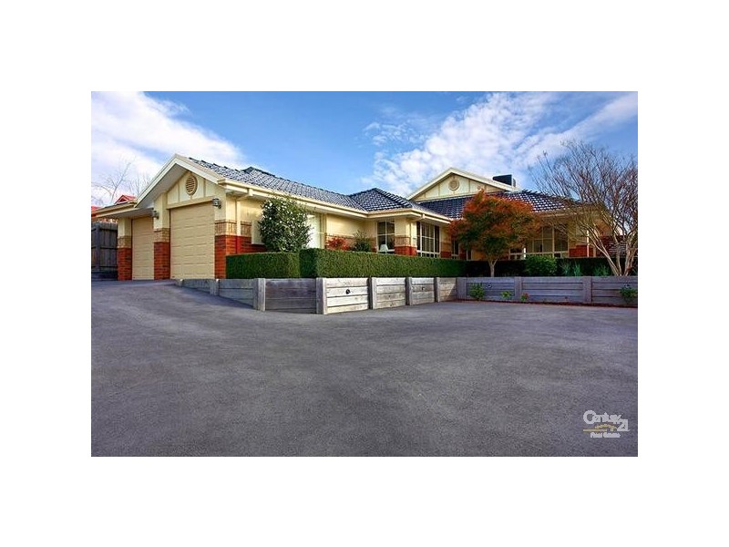 13 Ash Grove North, Langwarrin VIC 3910