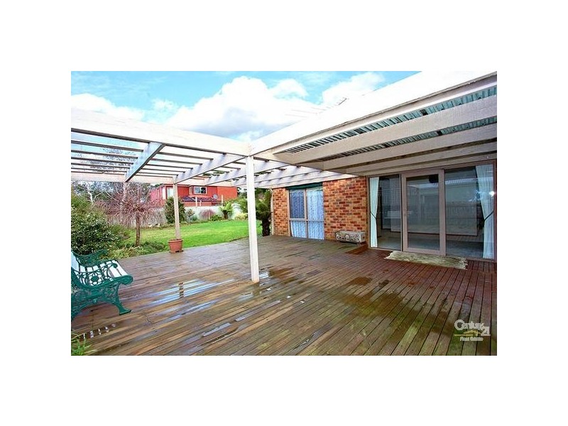 10 Highland Drive, Frankston South VIC 3199