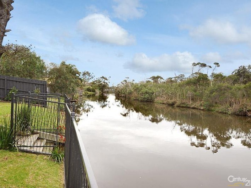 228 Nepean Highway, Seaford VIC 3198