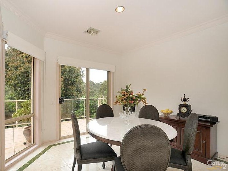 5 Sweetfern Dell, Frankston South VIC 3199