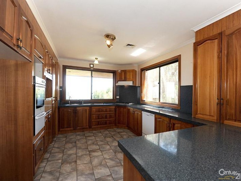 4 Matong Road, Mount Eliza VIC 3930