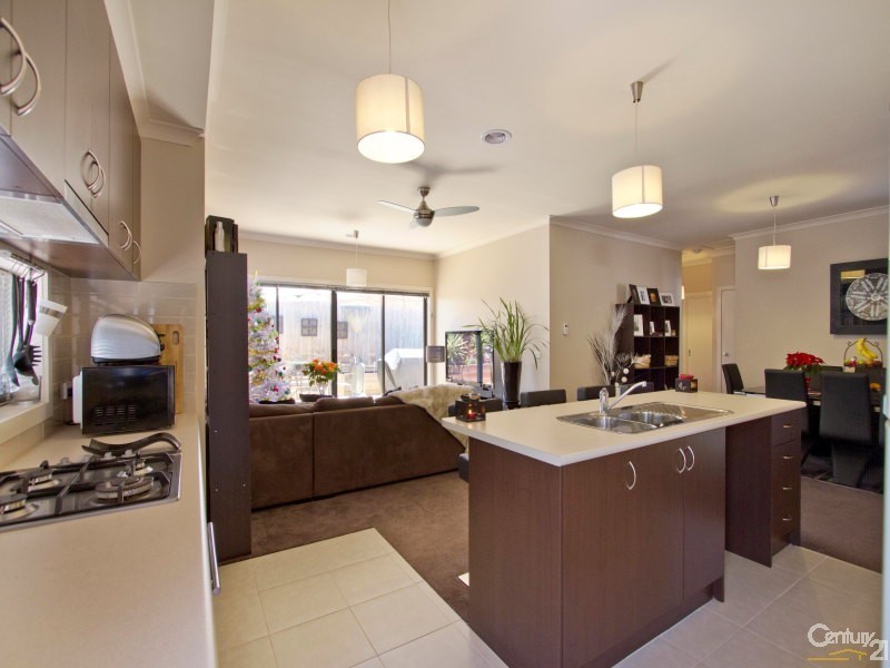 2/36 McComb Boulevard, Frankston South VIC 3199