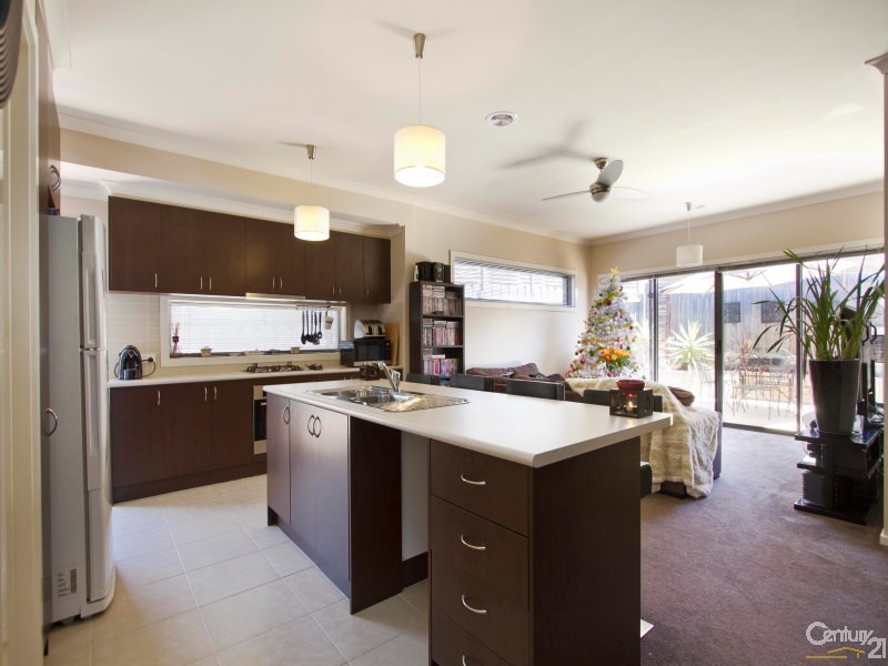 2/36 McComb Boulevard, Frankston South VIC 3199