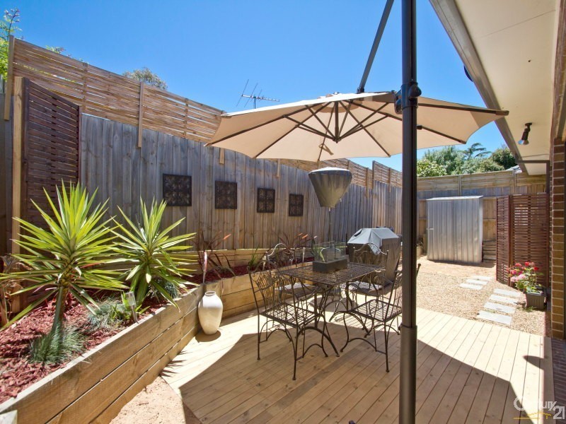 2/36 McComb Boulevard, Frankston South VIC 3199