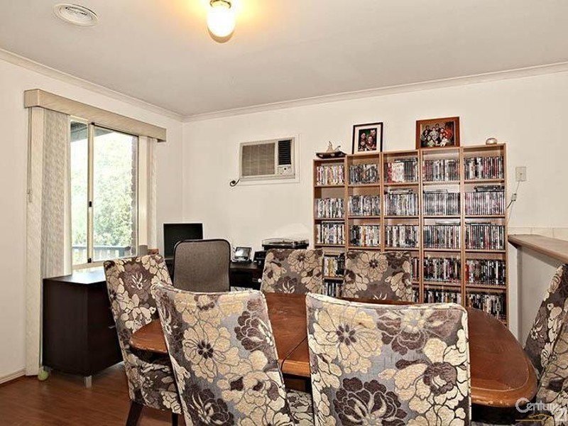 10 John Wedge Wynd, Skye VIC 3977