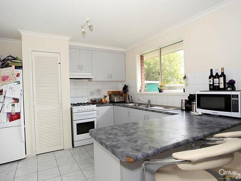 6 Glendale Close, Langwarrin VIC 3910