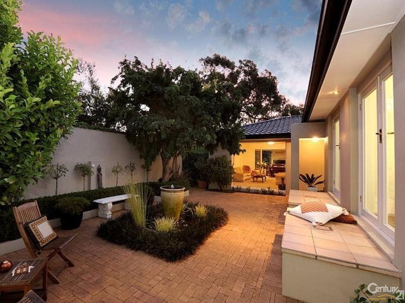 79 Lawson Avenue, Frankston South VIC 3199