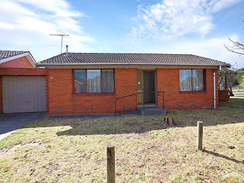 11 Hood Street, Frankston VIC 3199