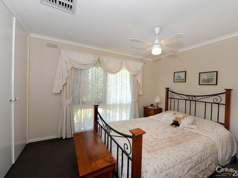 4 Elinga Court, Frankston VIC 3199