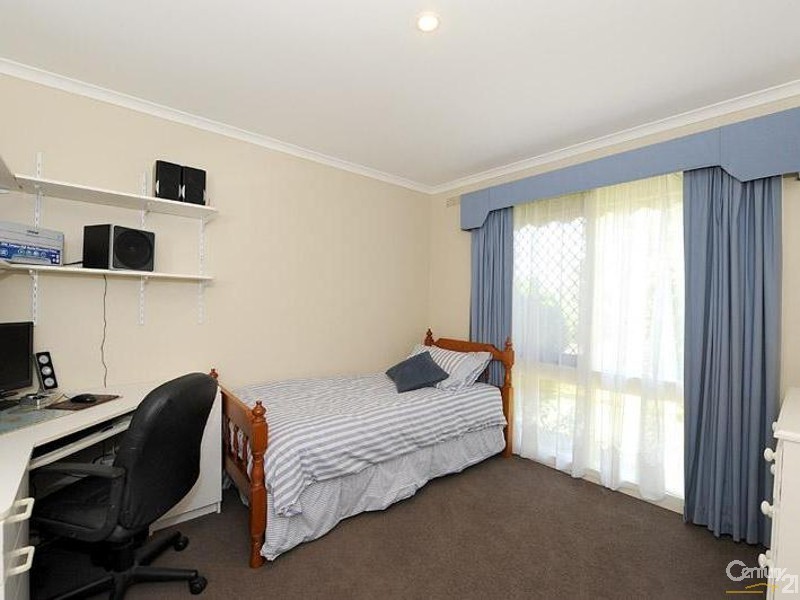 4 Elinga Court, Frankston VIC 3199