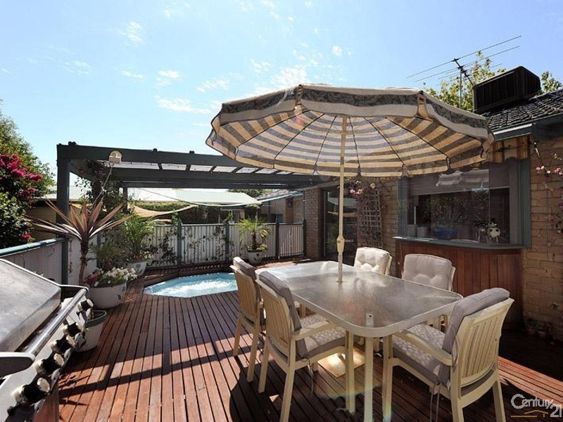 4 Elinga Court, Frankston VIC 3199