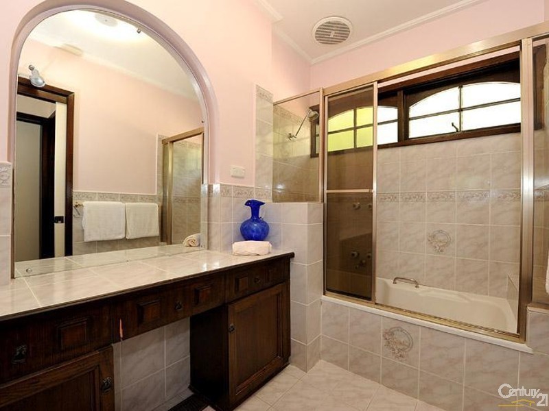 4 Seaview Road, Frankston South VIC 3199