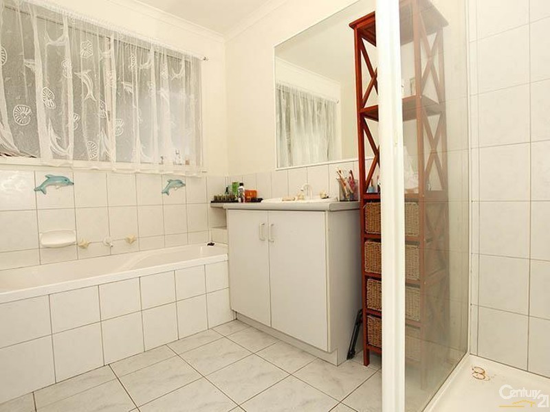 6 Glendale Close, Langwarrin VIC 3910